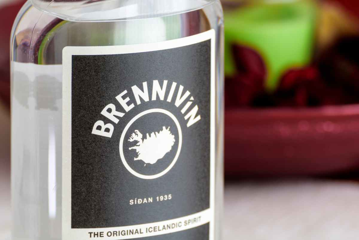 Eine Flasche Brenniv&iacute;n, Islands typischer Schnaps