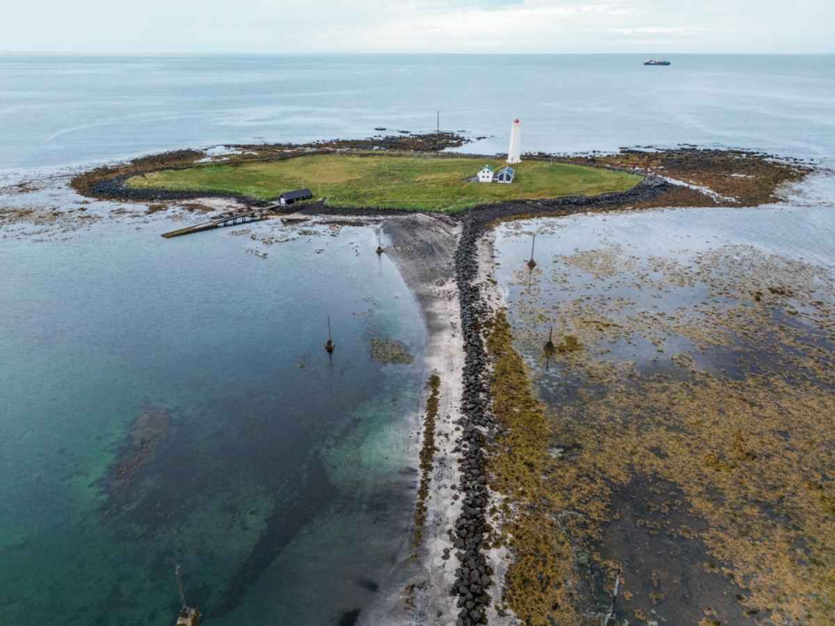 Luftaufnahme vom Grótta-Leuchtturm