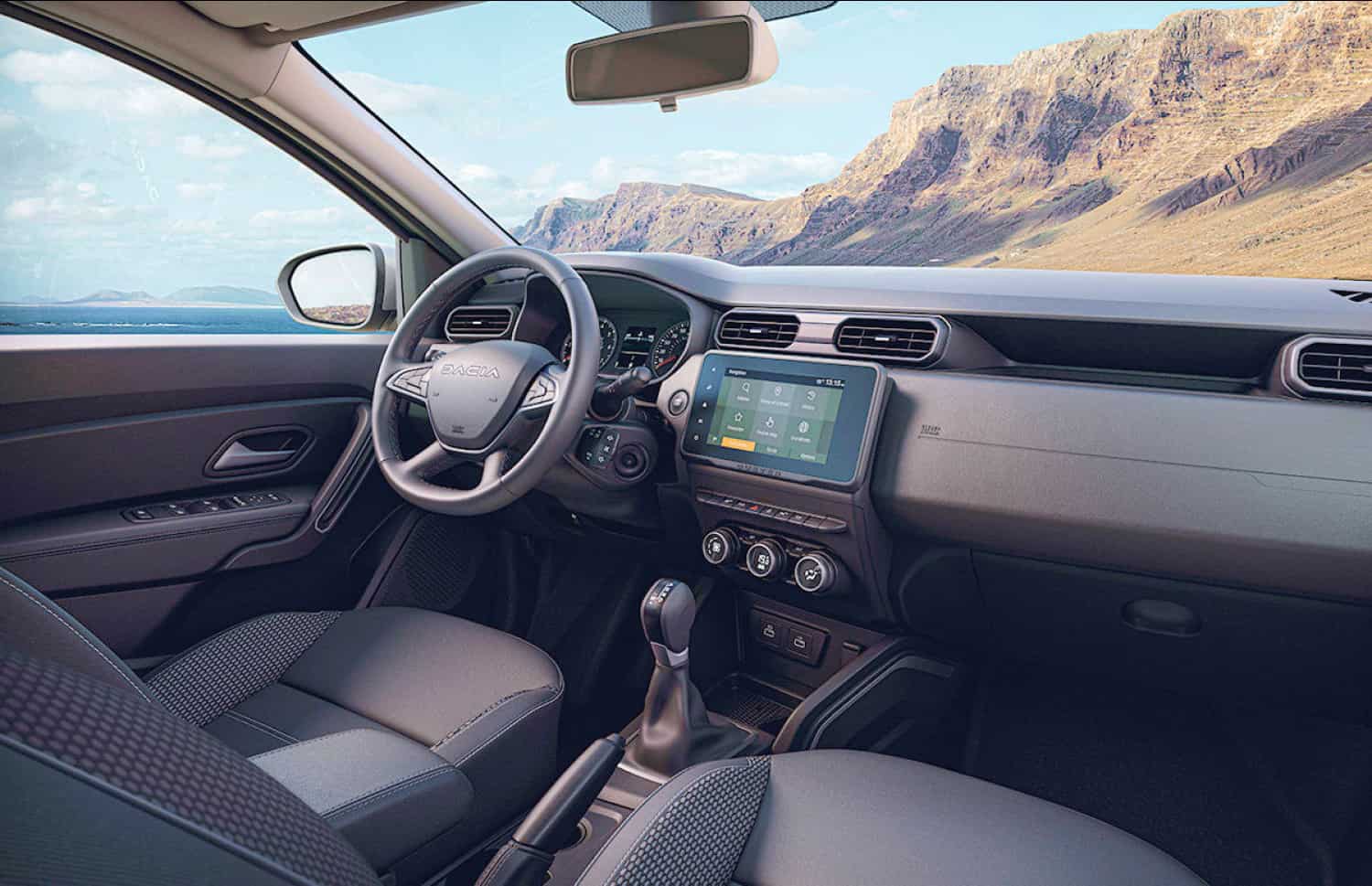 Dacia Duster. Un véhicule de location fiable en Islande, conçu pour la conduite hors route et sur les routes en gravier, idéal pour explorer les régions isolées et affronter les conditions climatiques islandaises.
