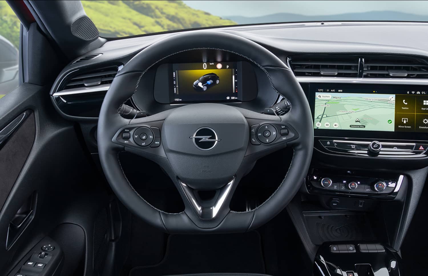 Opel Corsa électrique bleue avec boîte automatique, 4 places, voiture respectueuse de l’environnement avec USB, Bluetooth et sièges chauffants en Islande.