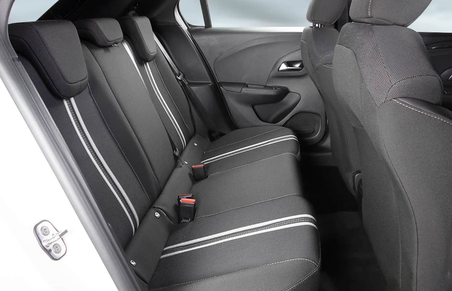 Opel Corsa électrique bleue avec boîte automatique, 4 places, voiture respectueuse de l’environnement avec USB, Bluetooth et sièges chauffants en Islande.